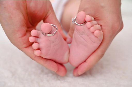 三沙满月宝宝只放屁不排便